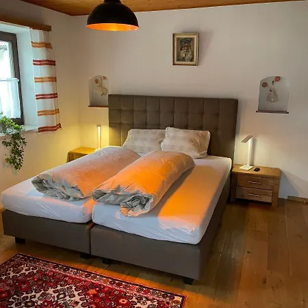 Pensjonat Gaestehaus Zugspitzblick 3*