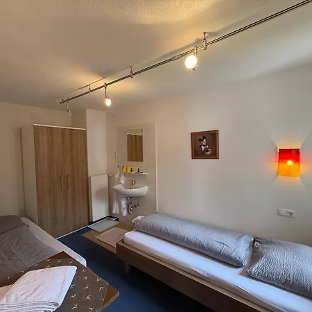 Gaestehaus Zugspitzblick 3*