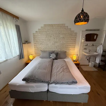 Gaestehaus Zugspitzblick Pensionat 3*