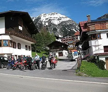 Gaestehaus Zugspitzblick Berwang