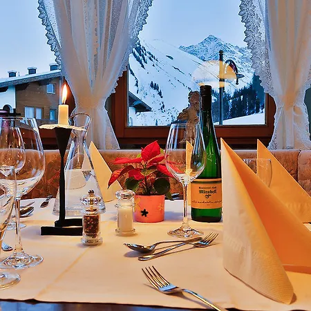 Pensjonat Gaestehaus Zugspitzblick 3*