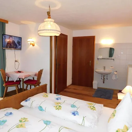 Gaestehaus Zugspitzblick 3* Berwang