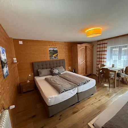 Gaestehaus Zugspitzblick 3*