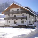 Vendégház Gaestehaus Zugspitzblick Berwang