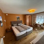 Gaestehaus Zugspitzblick 3*