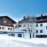 Gaestehaus Zugspitzblick Vendégház 3*