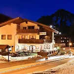 Gaestehaus Zugspitzblick Vendégház 3*