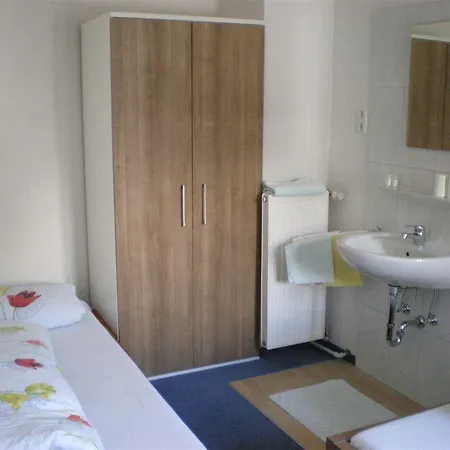 Gaestehaus Zugspitzblick Pensionat 3*
