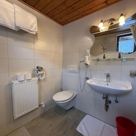 Vendégház Gaestehaus Zugspitzblick 3*