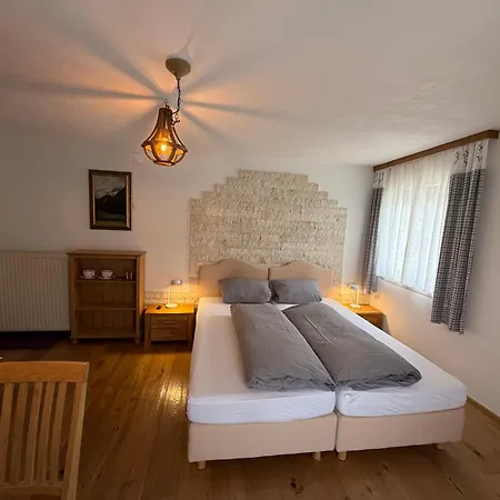 Gaestehaus Zugspitzblick 3*