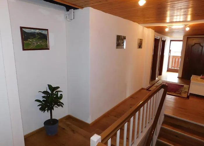 楚格峰美景酒店 3* 贝旺