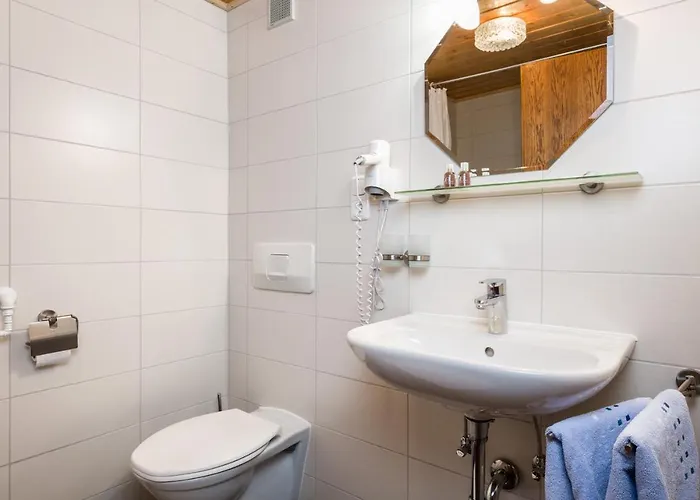 楚格峰美景酒店 贝旺