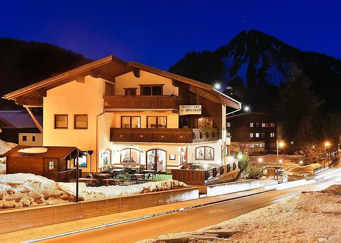 楚格峰美景酒店 招待所 3*